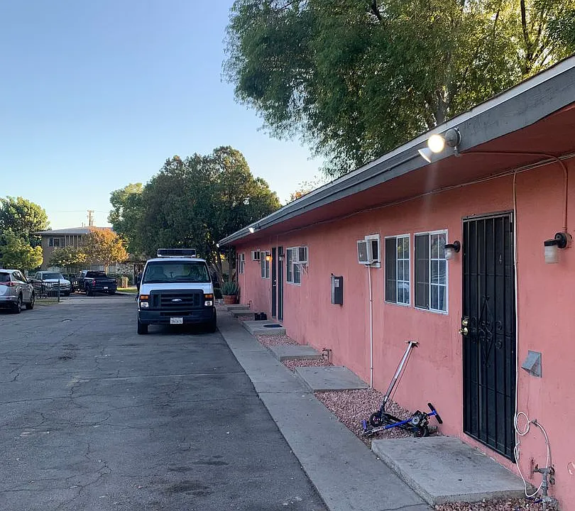 1260 W. Stoneridge Ct.