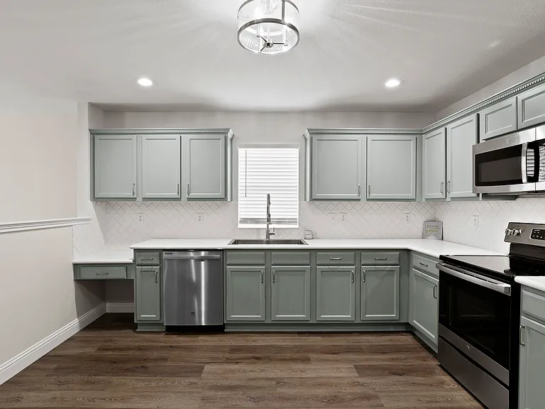 12900 Cedar Hollow Dr — Photo 4
