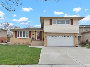 10737 S Kildare Ave, Oak Lawn, IL