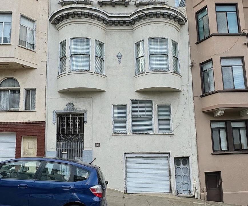 1st image of 922 Vallejo St