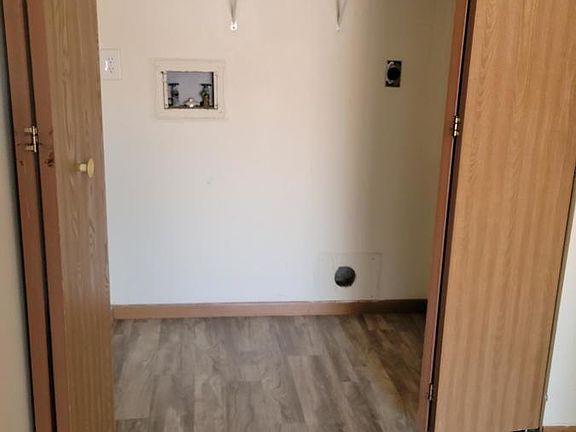 4th image of 133 E Cedar St APT 200