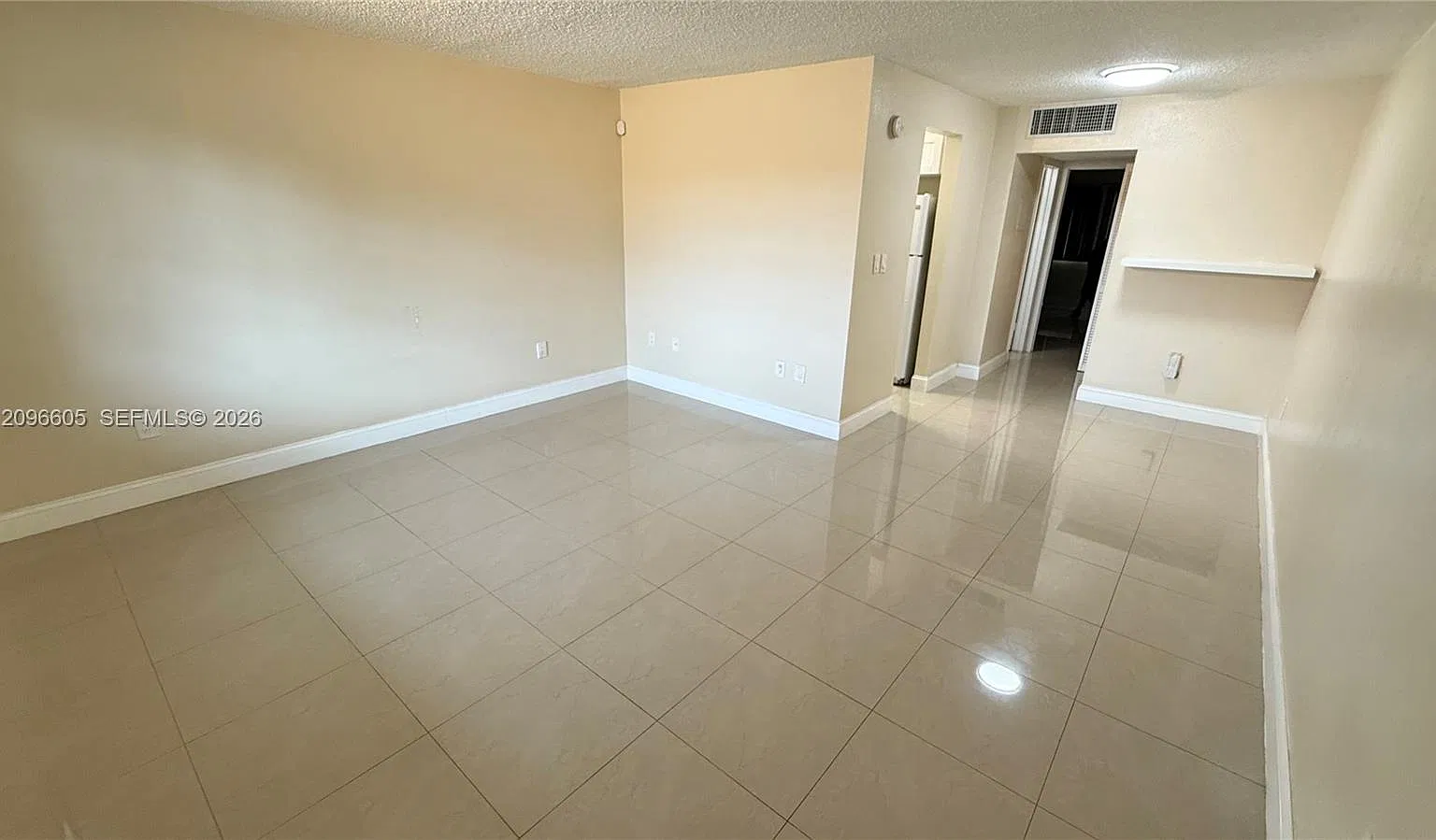Ro-Mont South Green Condo — Photo 3