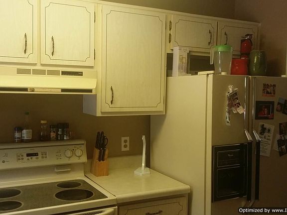 2nd image of 806 S Hill Ave