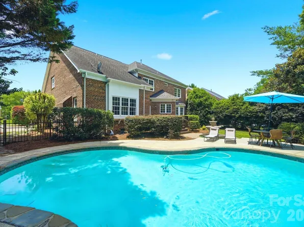 12319 Summer Breeze Ct, Charlotte, NC 28277