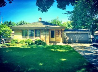 4230 N 96th St, Wauwatosa, WI 53222