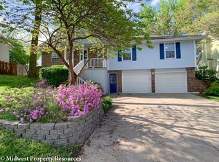 1216 SW Southgate Dr, Blue Springs, MO 64015