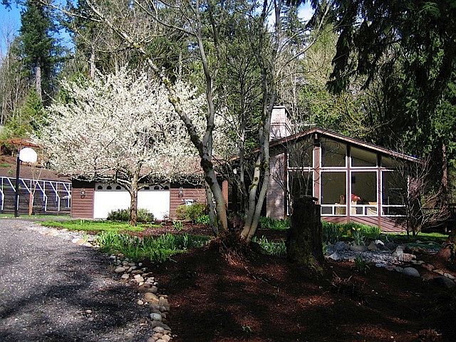 Front view down private drive