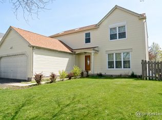 1163 Country Glen Ln, Carol Stream, IL 60188