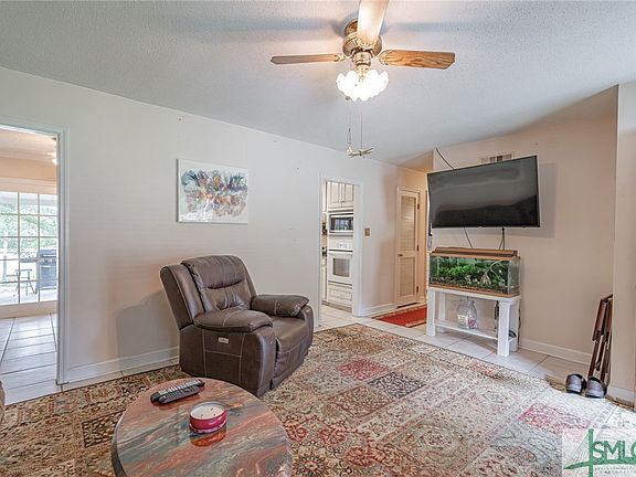 5th image of 119 Nelson Avenue