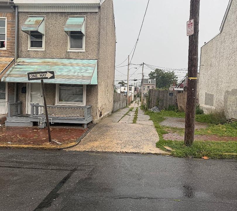 1st image of 210 S 11th St
