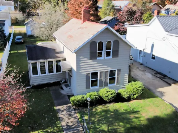 527 N 7th St, Marietta, OH 45750