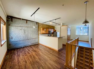 133 W Oregon St #405, Milwaukee, WI 53204
