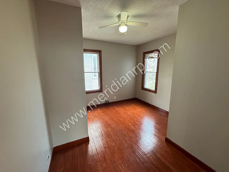 2403 N Clinton St — Photo 7