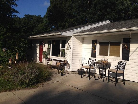 Front patio on quite street