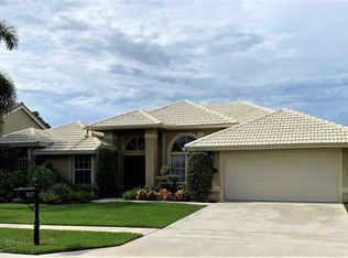 2357 Stonegate Dr, Wellington, FL 33414