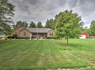 355 E Warren St, Warrensburg, IL