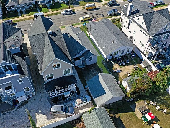 5th image of 112 14th Ave #E