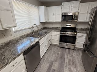 6909 Lakeview Dr, Lino Lakes, MN 55014