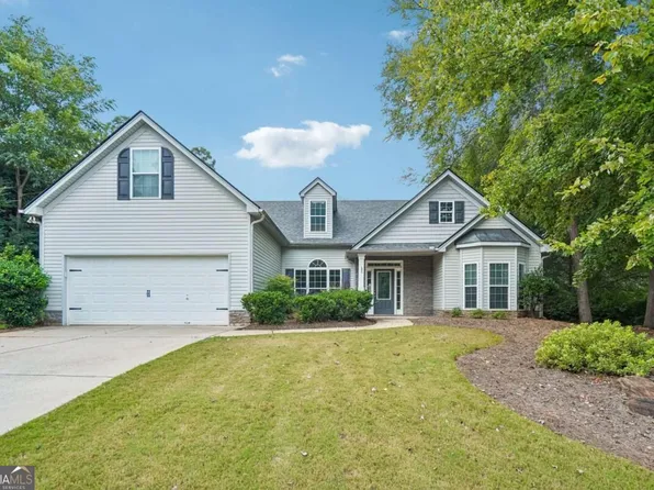 399 Laurel Oaks Ln, Jefferson, GA 30549