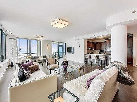 3rd image of 600 N Lake Shore Dr APT 3611