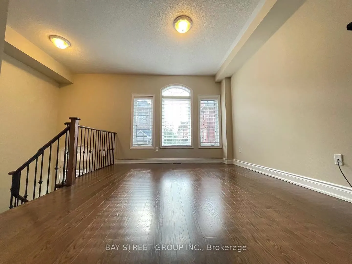 3 bed, $3,480 — Photo 3