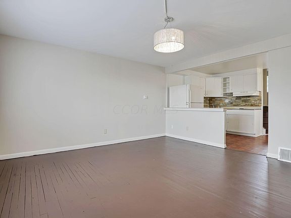 4th image of 5180-5182 Beacon Hill Ct