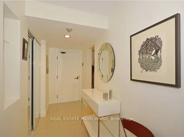 15 Maitland Pl #1912, Toronto, ON M4Y 2X3