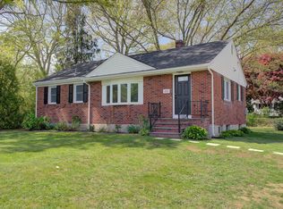 219 S Broad St, Pawcatuck, CT 06379