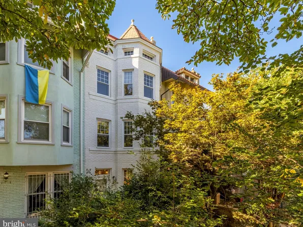 3318 Mount Pleasant St NW, Washington, DC 20010
