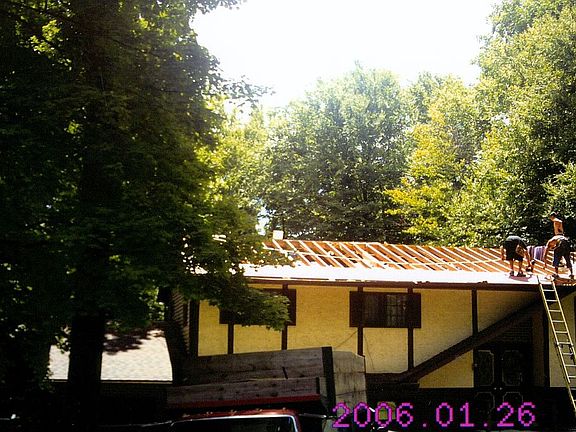 Roof replaced in 2006