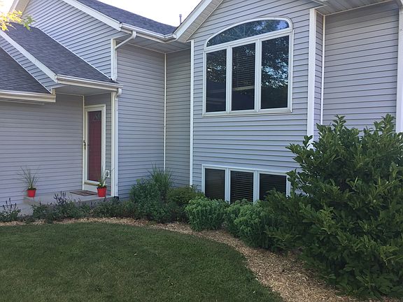 4th image of 406 Hawkins Dr