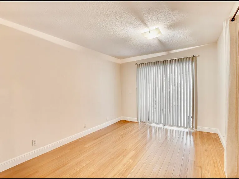 17768 Maplewood Dr — Photo 33
