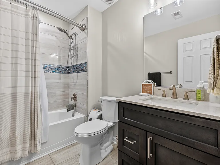 121 Polo Way — Photo 24