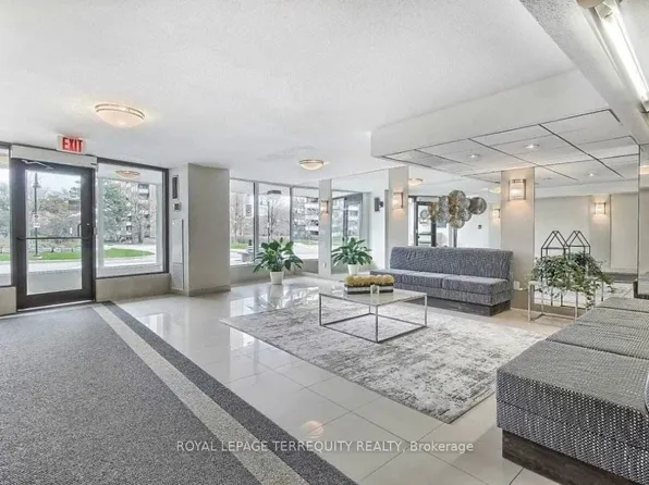 45 Huntingdale Blvd #806, Toronto, ON M1W 2N8
