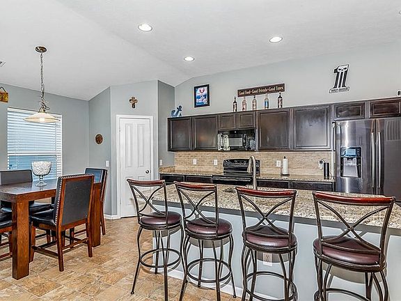 5th image of 15116 Roedean Dr