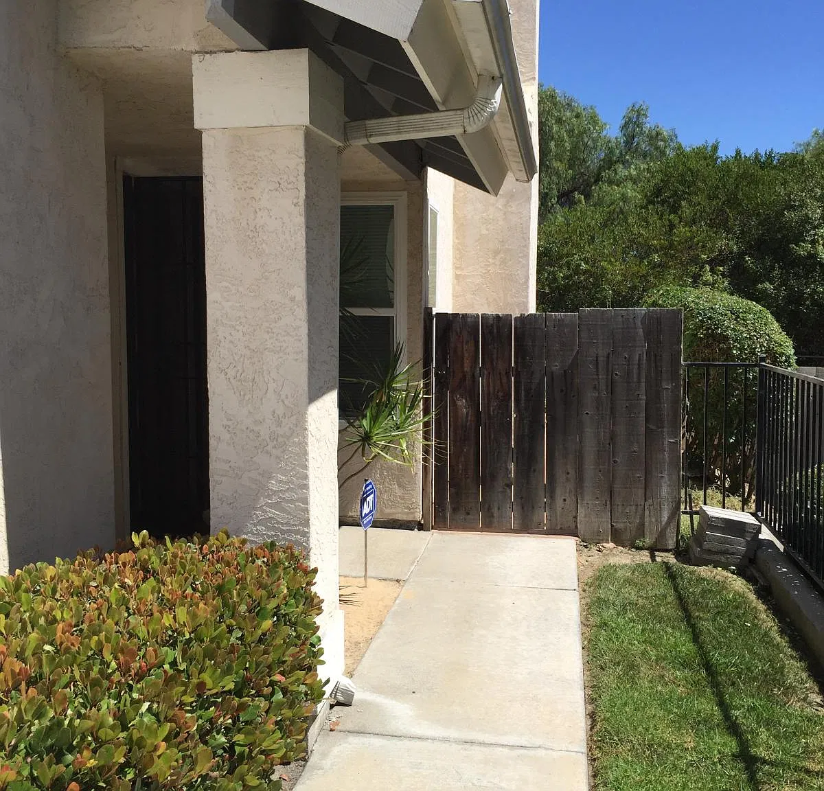 3 bed, 2.5 bath, 1586 sqft, $3,200 — Photo 4