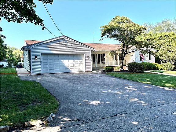 3rd image of 55 Nightingale Ave