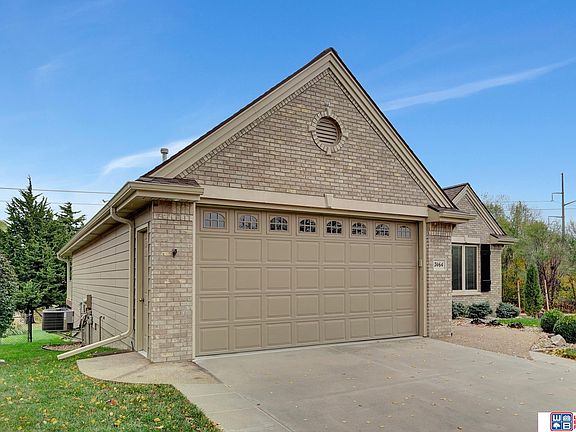 3rd image of 7464 Laura Lynn Ct