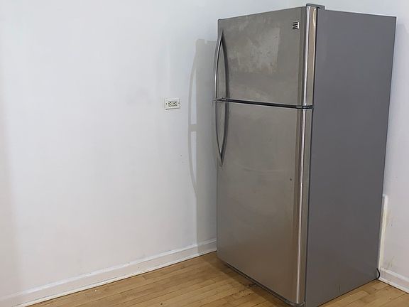 5th image of 1251 N Austin Blvd