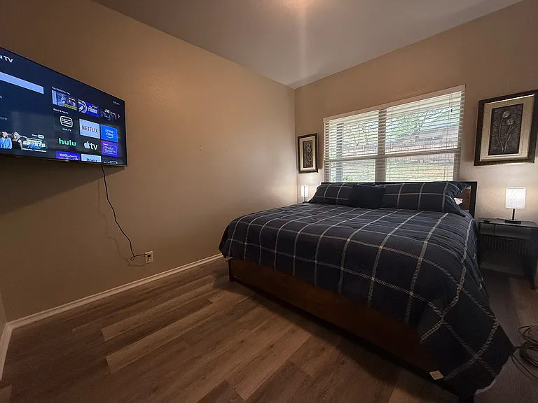 809 Almadin — Photo 17