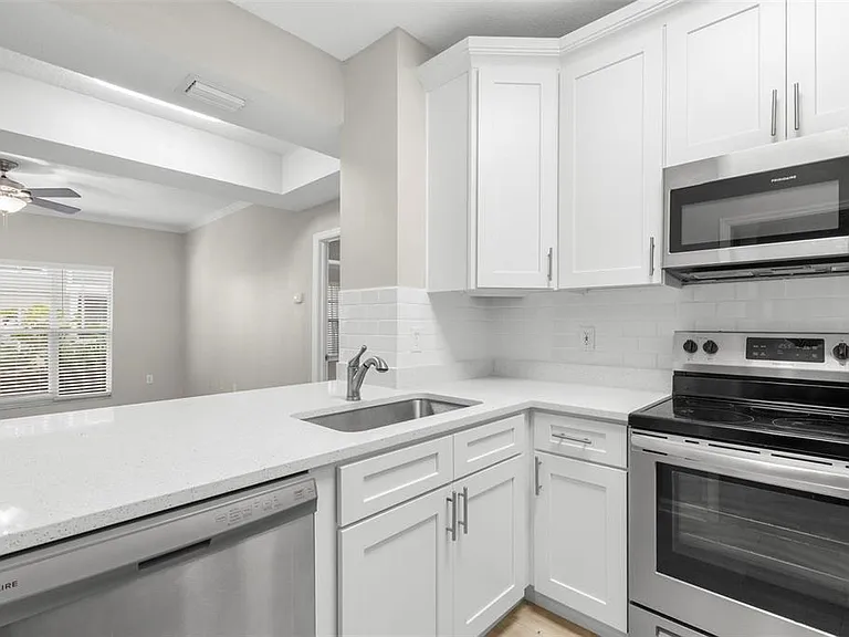 800 S Dakota Ave #214 — Photo 6