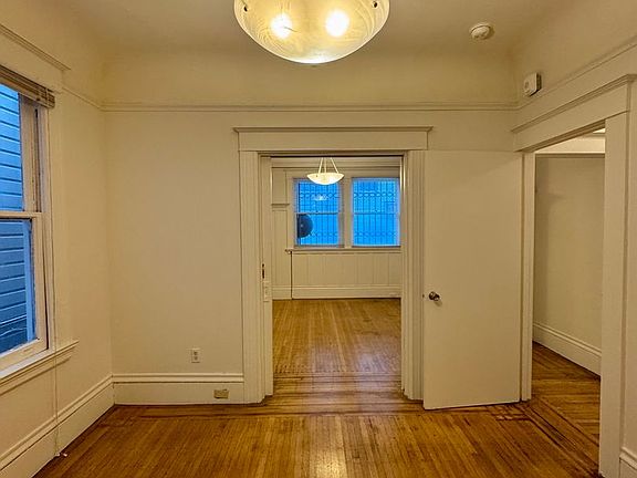 3rd image of 1041 Washington St APT 2