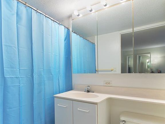 5th image of 2 S End Ave APT 8N