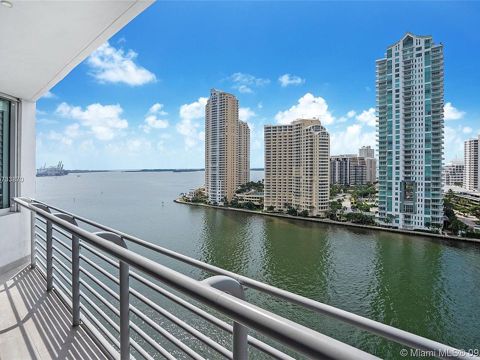 1st image of 325 Biscayne Blvd #1721