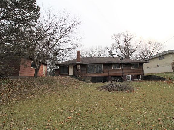 2nd image of 665 Viking Dr E