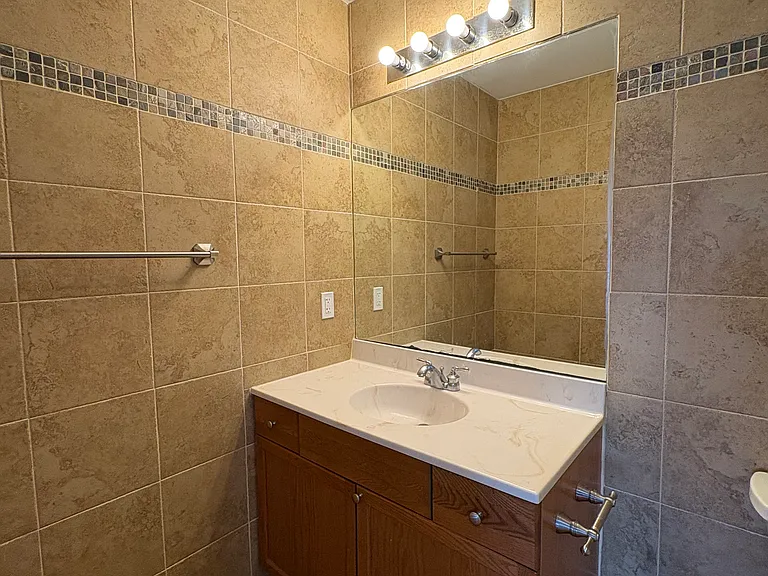 264 Midland Ave #32 — Photo 10