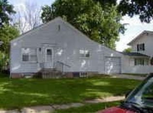 304 E Pleasant St, Elk Point, SD 57025