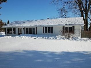 10061 Sycamore St NW, Coon Rapids, MN 55433