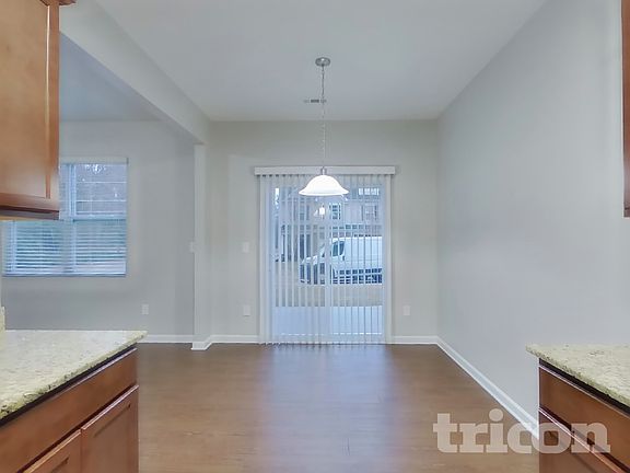 5th image of 2034 Aragon Ln