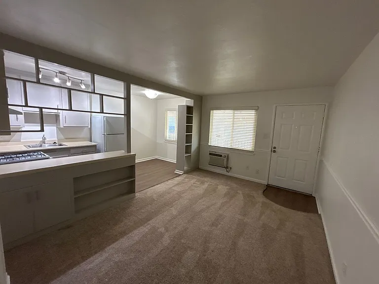 Live Where Downtown Meets Midtown, Absolute Must See! — Photo 17